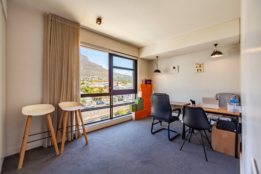 2 Bedroom Property for Sale in Gardens Western Cape